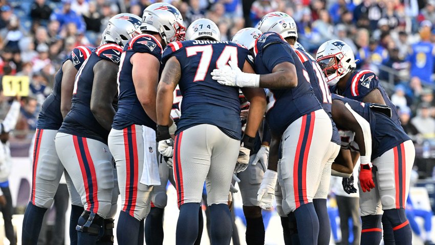 Patriots huddle