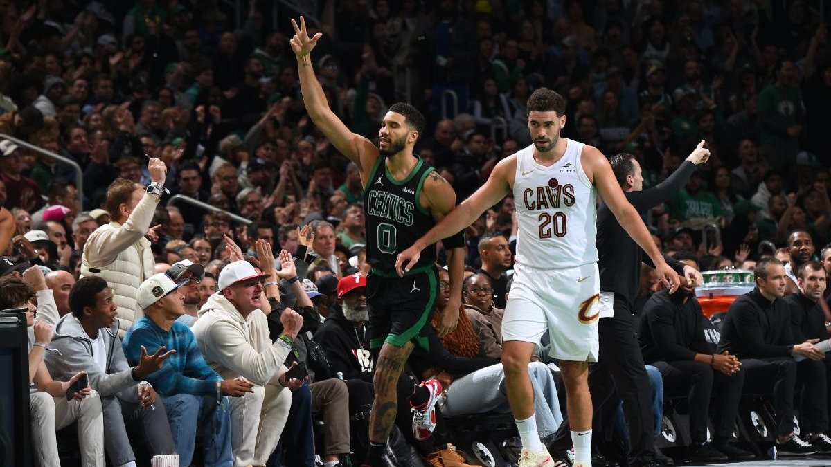 Celtics-Cavs recap: C’s topple unbeaten Cleveland in gutsy 120-117 win