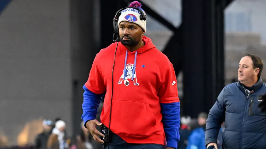 Patriots head coach Jerod Mayo