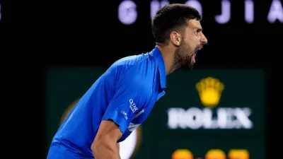 Djokovic beats Alcaraz to reach Australian Open semifinal