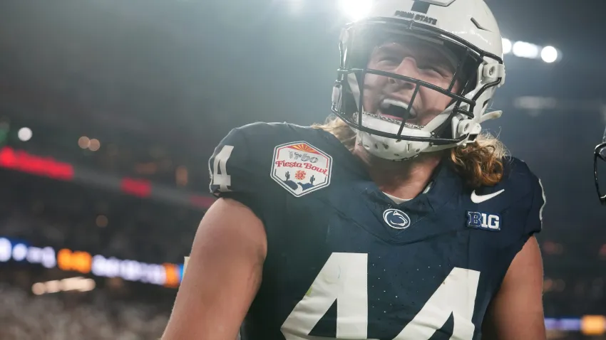 Penn State Nittany Lions tight end Tyler Warren (44) celebrates his touchdown catch against the Boise State Broncos during their Vrbo Fiesta Bowl matchup at State Farm Stadium in Glendale on Dec. 31, 2024.