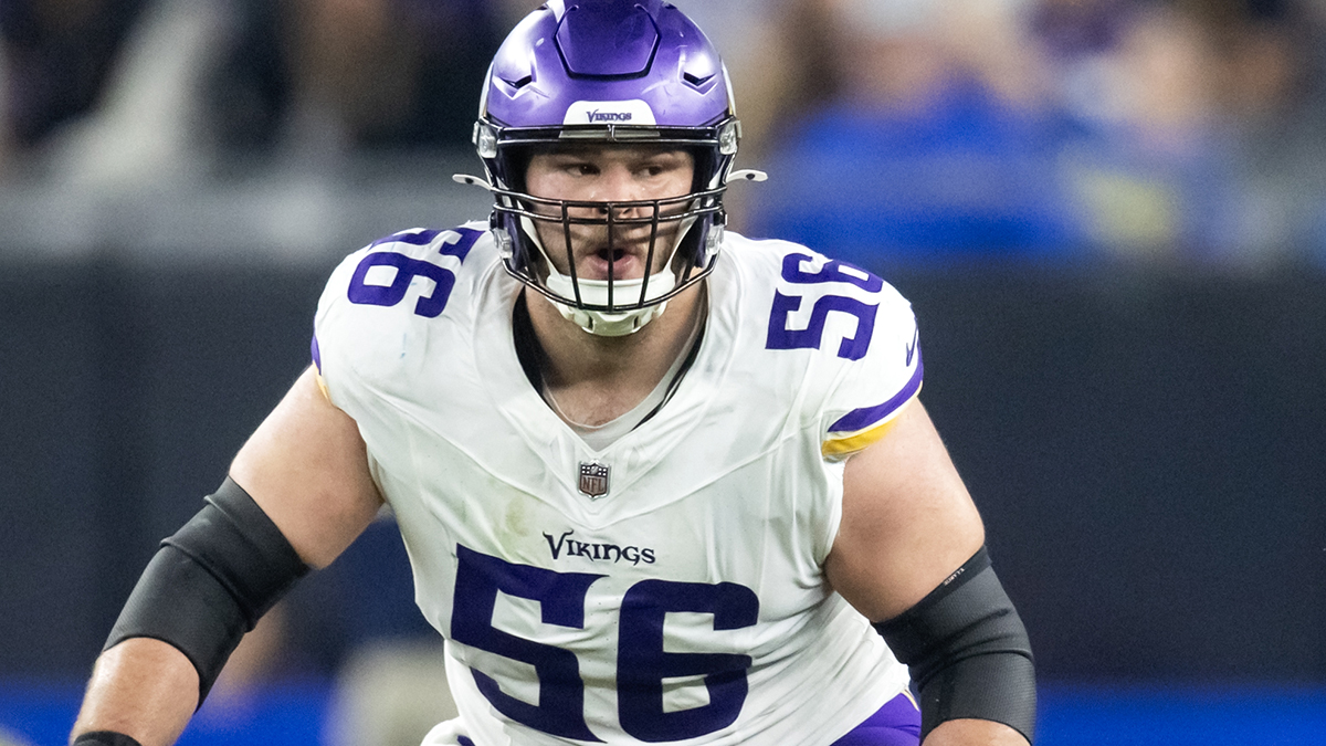 Should Patriots pursue center Garrett Bradbury if Vikings cut him? – NBC  Sports Boston