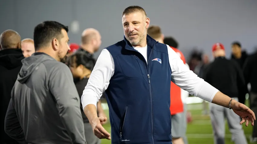 Ohio State Buckeyes head coach Ryan Day talks to New Englandf Patriots head coach Mike Vrabel during the pro day for NFL scouts at the Woody Hayes Athletic Cente on March 26, 2025.