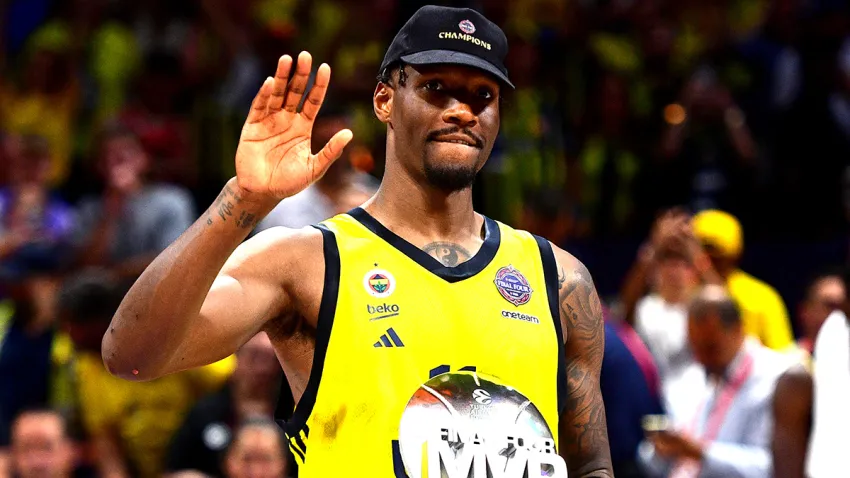 Fenerbache forward Nigel Davis-Hayes