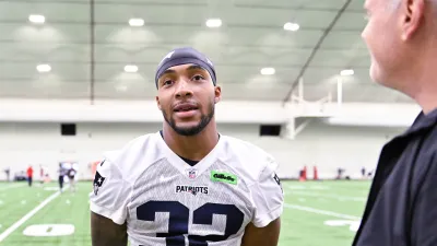 TreVeyon Henderson modeling his receiving game after James White
