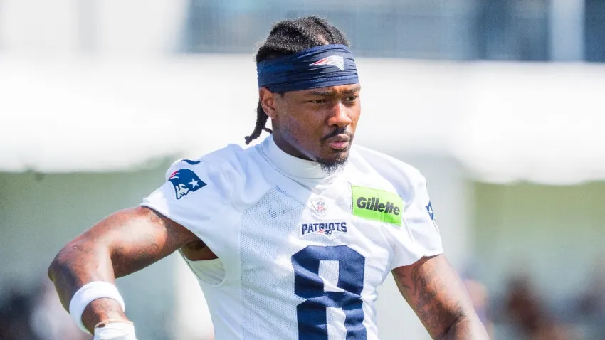 Patriots wide receiver Stefon Diggs