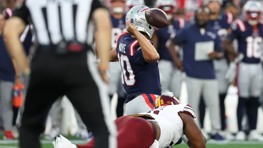 Patriots quarterback Drake Maye