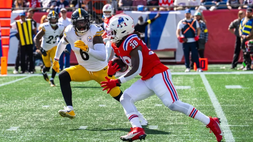 Patriots running back Rhamondre Stevenson