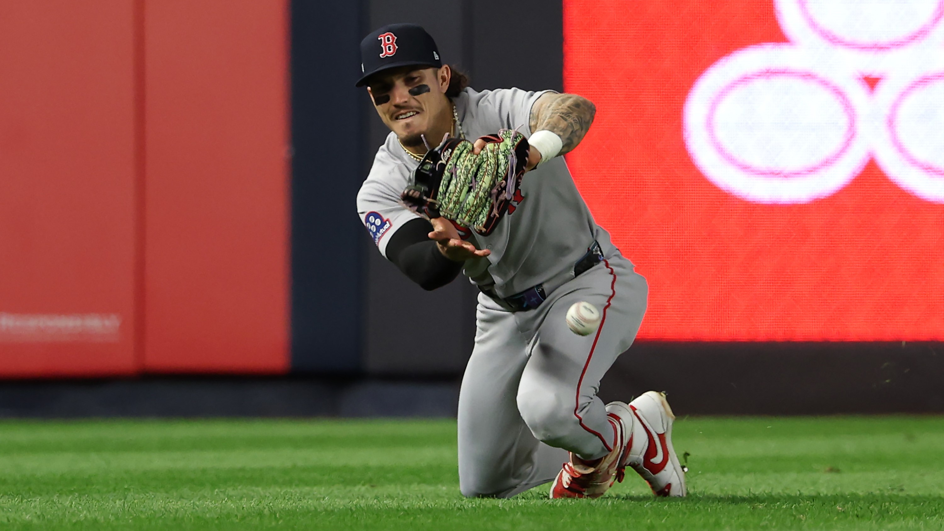 Red Sox-Yankees recap: Whitlock gives up late run as New York