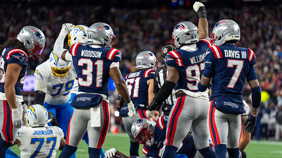 NFL Football - New England Patriots S-25490NEP - Uline, image size:1200x675