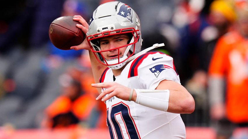 Patriots quarterback Drake Maye