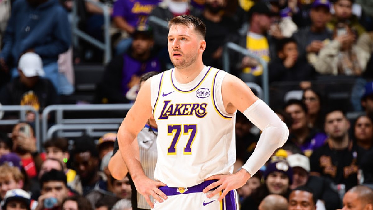 Lakers' Luka Doncic separates from fiancée after thwarted efforts to bring daughters to U.S.