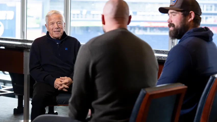 Robert Kraft: Người hâm mộ là một "tài sản" giúp Patriots giành chiến thắng trước Chargers trong vòng playoff.