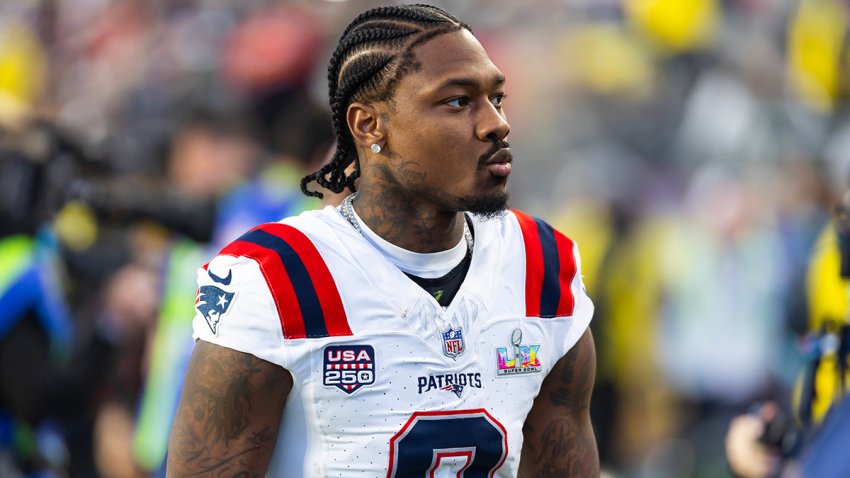 Patriots wide receiver Stefon Diggs