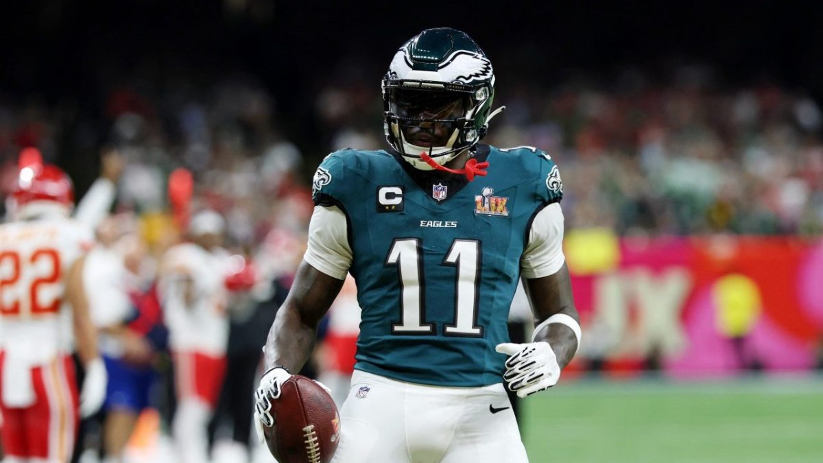 Patriots and Eagles Reportedly Have Framework in Place for A.J. Brown Trade