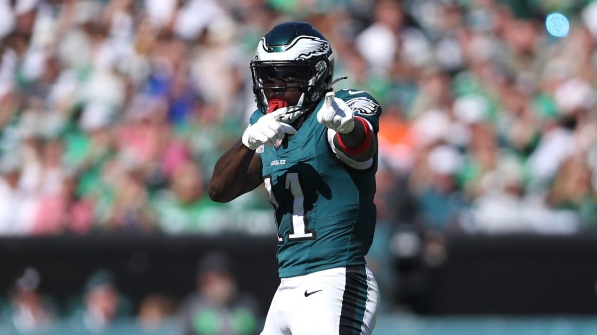 A.J. Brown will wear a new jersey number with Patriots