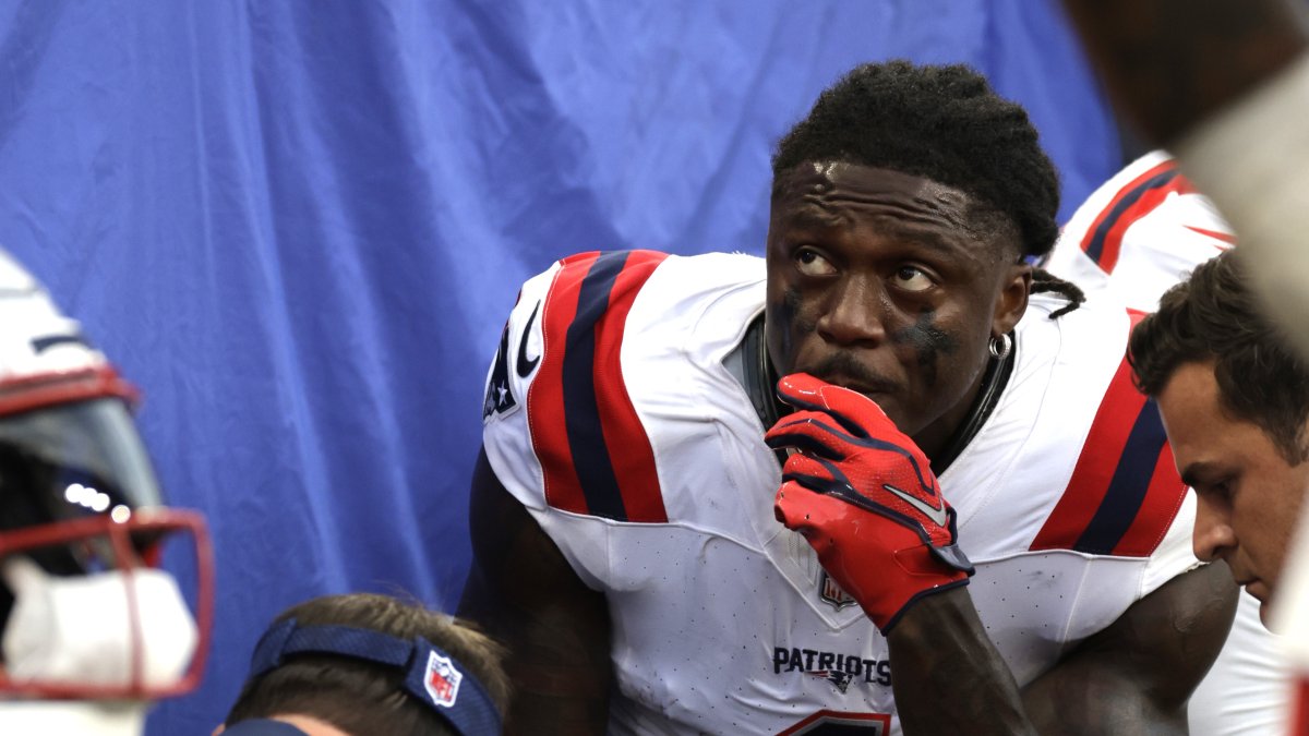 A.J. Brown to miss ‘at least' four weeks with high ankle sprain: Report
