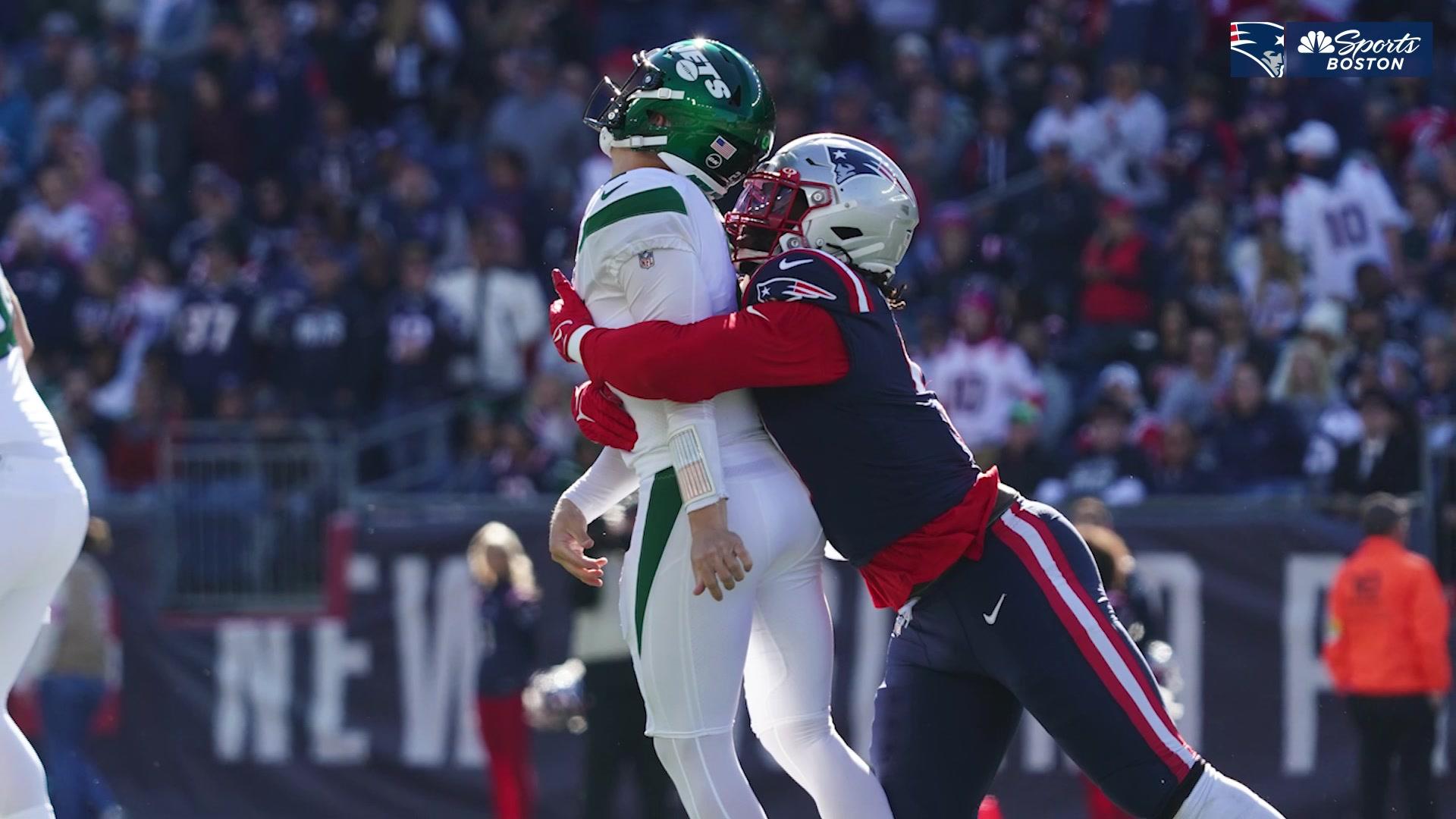 Philadelphia Eagles Fan Beats Up A Jets Fan During Blowout Victory (VIDEO)