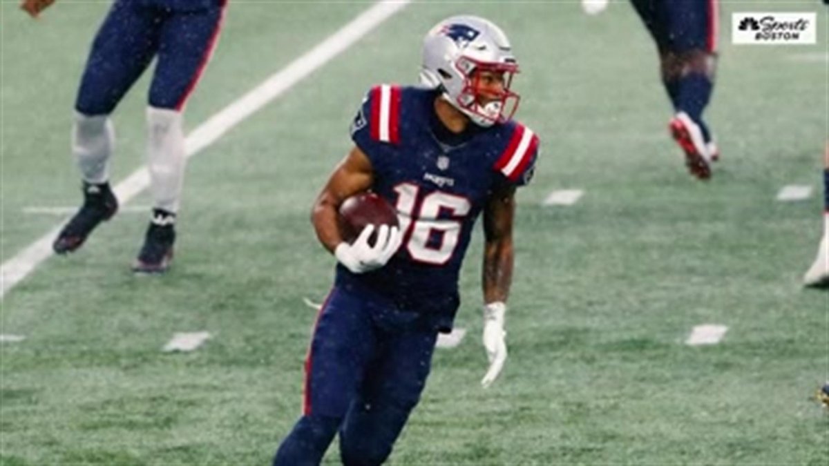 Jakobi Meyers highlights Mac Jones’ arm strength after early workouts